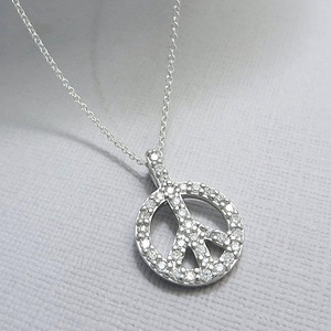 Collier pendentif en zircon avec signe de paix creux pour femmes, chaîne simple pour clavicule, bijoux tendance - Product Image 1