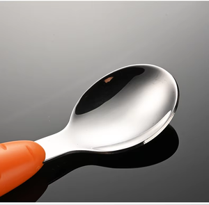 Ensemble de fourchette et cuillère portables en acier inoxydable 304 pour enfants, motif carotte créatif, trois pièces, pour l'alimentation des bébés, forme de dessin animé, vaisselle - Product Image 5