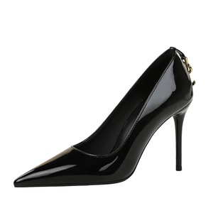 Nuovo Modello 2026: <span class=keywords><strong>Scarpe</strong></span> da Donna in Pelle Verniciata <span class=keywords><strong>con</strong></span> Punta Affusolata, <span class=keywords><strong>Tacco</strong></span> Ultra Alto, Scollatura Bassa, Eleganza Sexy per la Stagione Autunnale, Chiusura in Metallo - Product Image 5