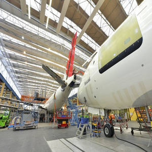 Fabbrica di strutture spaziali <span class=keywords><strong>in</strong></span> acciaio, Tetto a struttura spaziale, Assemblaggio di capriate ad alta capacità per strutture di stoccaggio aeronautico a campata ampia. - Product Image 2