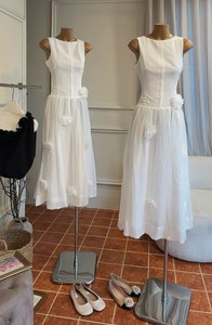 Vestido Blanco con Volantes y Flores 100% Poliéster (Falda y Malla) + 65% Poliéster 35% Rayón (Busto) Suministro al por Mayor - Product Image 6