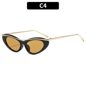Occhiali da Sole in Policarbonato con Effetto Occhio di Gatto, Design Unico Punk, Personalizzabili e Confortevoli - Product Image 4