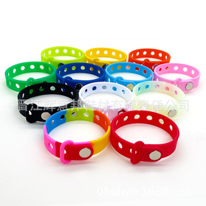 Bracelet <span class=keywords><strong>de</strong></span> sport en silicone personnalisable, bracelet en caoutchouc personnalisé <span class=keywords><strong>pour</strong></span> femmes et hommes, <span class=keywords><strong>cadeau</strong></span> <span class=keywords><strong>de</strong></span> Noël, modèle <span class=keywords><strong>de</strong></span> marque OEM, vente chaude - Product Image 5