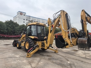 Used CAT 420F Backhoe Loader Japan Original Telescopic Digging Arm 4‑in‑1 Bucket Low Hours Original <b>Paint</b> CE Certified In Stock - Product Image 2