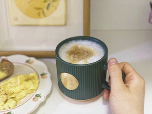 350ml 12oz cổ điển màu xanh lá cây Mug với huy hiệu kim loại biểu tượng tùy chỉnh khắc laser đồ đá cup - Product Image 6