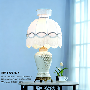 Đèn bàn trang trí tua rua sang trọng, thân gốm, chân đế bằng đồng kiểu cổ điển, đèn ngủ cho phòng ngủ chính - Product Image 1