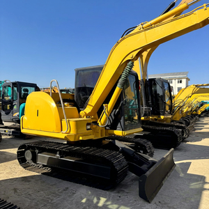 Mini-excavatrice jaune de 7 tonnes d'occasion, Komatsu PC70-8, faible consommation de carburant, excavatrice d'occasion à vendre - Product Image 1