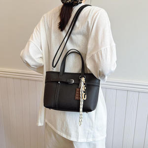 Sacs à main de luxe pour femmes, sacs de créateurs pour femmes, sacs seau pour femmes, très demandés et de haute qualité - Product Image 2