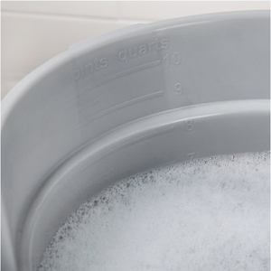 Rubbermaid BRUTE FG296300GRAY Comercial 10 Qt Cubos redondos de limpieza Cubo de plástico gris para limpieza - Product Image 4