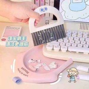 Juego de cepillos de limpieza para escritorio Mini House, limpiador de ranuras para teclado de nailon resistente al agua para estudiantes y uso en la oficina - Product Image 2