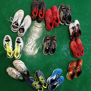 Chaussures de sport d'occasion de marque (badminton, tennis) respirantes avec doublure en maille – Balles en gros de seconde main - Product Image 5