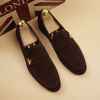 Vente en gros de robes de soirée décontractées en cuir velours pour hommes avec chaussures Oxford sans lacet de haute qualité et durables style bout pointu