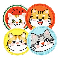 Patch brodé 3D personnalisé à faible MOQ, en feutre non tissé thermocollant, motif chien, pour chapeau et porte-clés