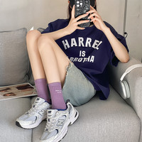 Chaussettes en coton pour femmes avec motif de broderie personnalisé OEM Rayures douces de haute qualité Couleurs contrastées Utilisation quotidienne Placement des manchettes corporelles
