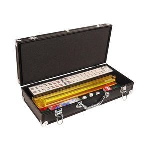 Juego <span class=keywords><strong>de</strong></span> Mahjong Americano <span class=keywords><strong>de</strong></span> Alta Calidad, 166 Fichas Grabadas Color Marfil, 4 Soportes/Impulsadores Combinados, Estuche <span class=keywords><strong>de</strong></span> Aluminio Negro, Melamina - Product Image 1