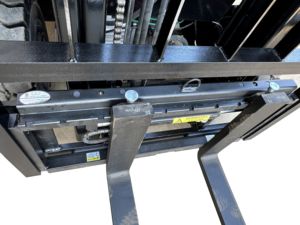 Precio de fábrica: Carretilla elevadora retráctil de 1.5, 2 y 2.5 toneladas con altura de elevación, modelo eléctrico - Product Image 2