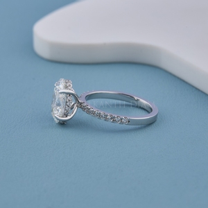Bague élégante en diamant de laboratoire, taille ovale et ronde, or blanc et jaune, à vendre, exportation d'Inde - Product Image 4