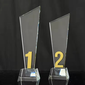 Trofeo in Cristallo Trasparente con Numero <span class=keywords><strong>1</strong></span> 2 in Metallo Dorato, Souvenir in Cristallo, Trofei e Premi, Trofeo con Numero per Anniversario <span class=keywords><strong>1</strong></span> 2 Anni - Product Image 1