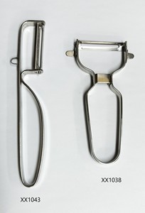 Pelador de patatas manual de acero inoxidable duradero - Product Image 3