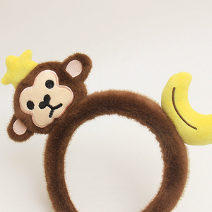 Diadema de Peluche con Diseño de <span class=keywords><strong>Mono</strong></span> y Plátano, Accesorio para el <span class=keywords><strong>Cabello</strong></span> con Diseño Divertido y Adorable para Mujeres, Ideal para Tomar Fotos y Uso Diario - Product Image 4