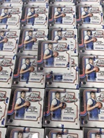 Venta al por mayor Spot 25-26 Caja colgante cromada NBA Mega Versión Colección de estrellas de baloncesto Juego de cartas coleccionables Caja de refuerzo