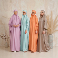 Abaya Modeste Bleu Clair pour Femmes Musulmanes 2026 avec Poignets Texturés et Hijab Intégré – Robe Islamique Élégante et Décontractée FK316