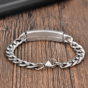 สร้อยข้อมือผู้ชายแบบ Cuban Link สองชั้น ทำมือ หลายชั้น วัสดุสแตนเลส สไตล์ฮิปฮอป เครื่องประดับแฟชั่น สำหรับใส่ในชีวิตประจำวันและงานปาร์ตี้ - Product Image 3