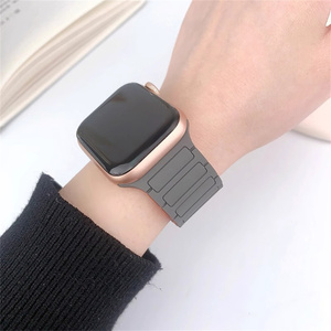 Bracelet de montre de <span class=keywords><strong>sport</strong></span> en silicone liquide confortable pour bracelets de montre <span class=keywords><strong>Apple</strong></span> 38mm 40mm 41mm 42mm 44mm <span class=keywords><strong>45mm</strong></span> 46mm 49mm Bracelet Bracelet - Product Image 3