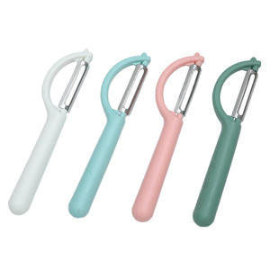 Pelador de frutas y verduras multifuncional de acero inoxidable con cuchilla afilada para remover la piel gruesa. - Product Image 2