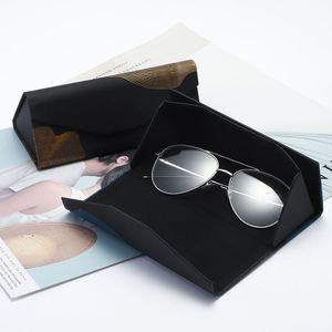 Boîte <span class=keywords><strong>à</strong></span> <span class=keywords><strong>lunettes</strong></span> <span class=keywords><strong>pliable</strong></span> noire de luxe populaire avec logo personnalisé en cuir PU <span class=keywords><strong>étui</strong></span> et sac de rangement pour <span class=keywords><strong>lunettes</strong></span> - Product Image 5