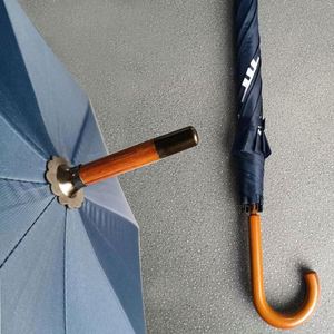 Paraguas de Golf Recto Promocional de Alta Calidad, Impermeable, con Logotipo Personalizado, Apertura Automática, 8 Varillas, para Adultos, de Poliéster Pongee y Goma - Product Image 4