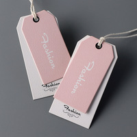 Étiquettes volantes en papier avec logo personnalisable pour hommes/femmes vêtements et chaussures étiquettes de prix de vêtements de luxe en relief