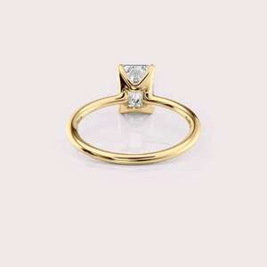 แหวนทองคำขาว/ทองเหลือง/ทองชมพู 18 กะรัต ประดับเพชรแล็บทรงเหลี่ยมมรกต ดีไซน์ปรับแต่งได้ - Product Image 4