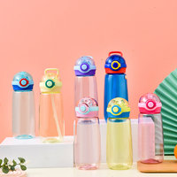 Bouteille d'eau de sport portable transparente en plastique pour enfants, 500 ml, multicolore, personnalisable, anti-fuite, ouverture à une main, pour la course à pied