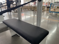Reformer de Pilates de Madera de Roble Comercial de Alta Calidad con Acabado Pintado en Blanco para Entrenamiento de Fuerza y Fortalecimiento del Core para Uso en Estudio