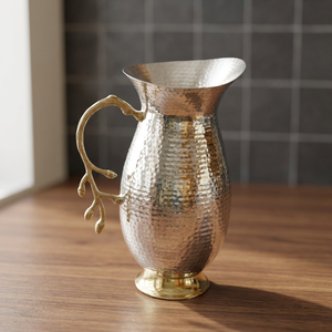 Carafe en métal artisanale de style vintage avec poignée en forme de branche pour la décoration de la maison - Product Image 3
