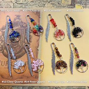 Venta al por mayor de Crystal StoneGlow: Marcapáginas de cristal natural hecho a mano de alta calidad con árbol de la vida, pluma, ojo de tigre y fresa. - Product Image 1