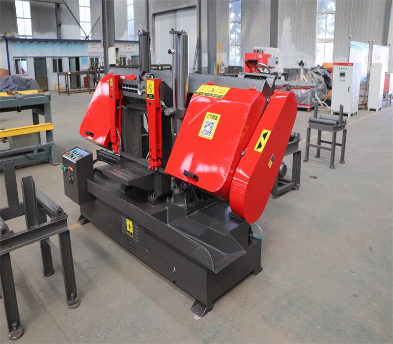 Двухстоечная ленточная пила для резки металла