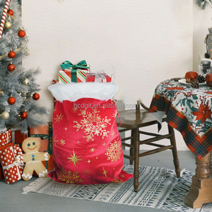 Stoking Natal Poliester Merah Berlapis Emas HCD untuk Dekorasi dan Perlengkapan Liburan - Product Image 2