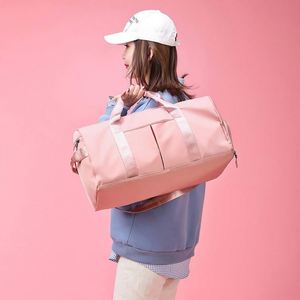 Sac de voyage personnalisable pour femme Xdh066, sac de sport promotionnel avec logo imprimé, idéal pour la gym et les voyages - Product Image 5