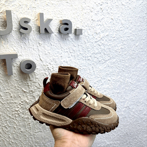 Baskets pour enfants en cuir véritable respirantes, Nouveauté 2025 Printemps Automne Hiver, style 'Dad Shoes', à scratch et à lacets, antidérapantes, pour l'entraînement, style coréen - Product Image 6