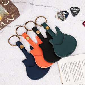 Porte-plectrum de guitare en cuir, porte-clés de forme irrégulière, fait à la main, à la mode, pour guitaristes - Product Image 2