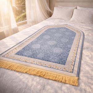 Tapis de prière musulman en flanelle douce et épaisse avec base antidérapante, pliable et durable, parfait <span class=keywords><strong>pour</strong></span> <span class=keywords><strong>les</strong></span> prières quotidiennes - Product Image 1