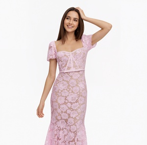 Nuovo Abito Estivo Rosa con Pizzo Traforato, Vestito Aderente a Maniche Corte per Donna, Elegante Gonna a Trombetta in Pizzo Floreale - Product Image 1