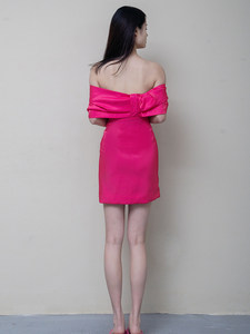 Vestido de Novia Mini de un Solo Hombro con Cristales Antiestáticos, Color Rojo Rosa, para Banquete o Desayuno Nupcial - Product Image 3