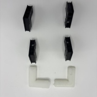 Joint d'angle en PVC noir et blanc pour moustiquaire coulissante