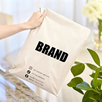 Emballage respectueux de l'environnement avec impression personnalisée logo nu Emballage Affranchissement Polythène Courrier Poly Mailer Expédition Sacs postaux Sacs en plastique