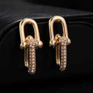 Pendientes de herradura de 14K chapados en oro grandes para mujer de moda, pendientes de aro de latón de 14K estilo <span class=keywords><strong>Rihanna</strong></span> de nueva moda con circón para fiestas - Product Image 3