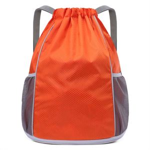 Mochila de Entrenamiento con Diseño de Fútbol, Tejido Impermeable para Deportes al Aire Libre, Viajes, Montañismo, Cierre de Cremallera, Poliéster, Regalos - Product Image 3