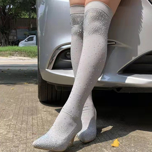 รองเท้าบูทถุงเท้ายาวระดับเข่าแฟชั่นผู้หญิงปี 2024 ส้นสูง 7 ซม. ประดับคริสตัล สไตล์สตริปเปอร์ สำหรับฤดูหนาว - Product Image 3